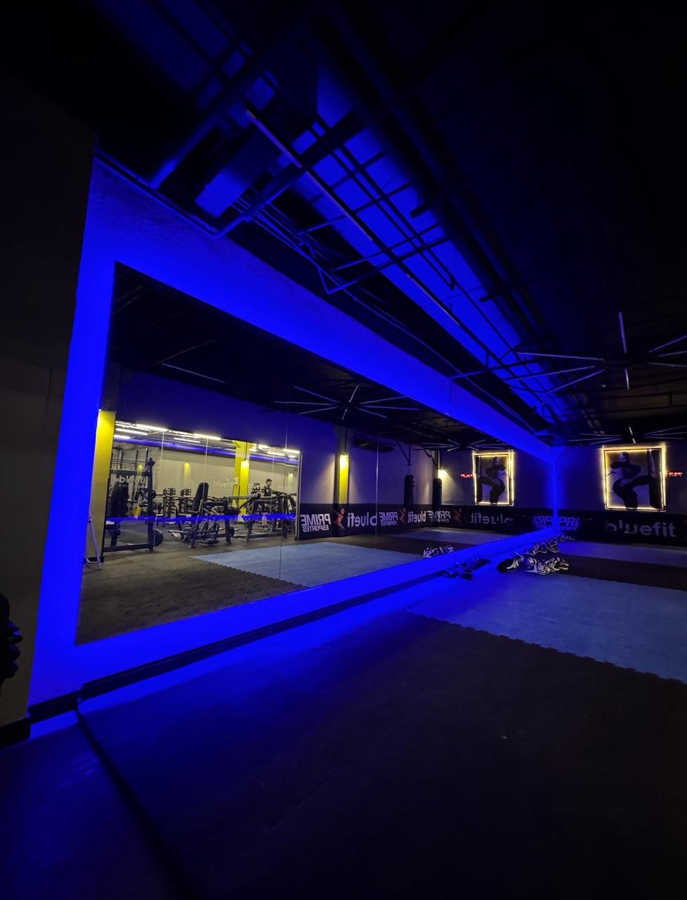 Transforme seu projeto em sinônimo de eficiência e segurança! A Eletro Santos realiza instalação completa de padrões elétricos, com profissionais capacitados e produtos certificados. ⚡